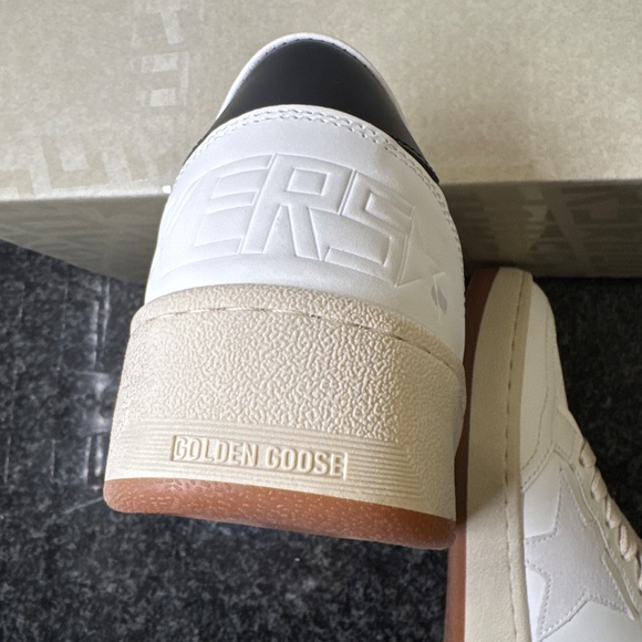 Golden Goose - Ballstar 2, Grey Star, White with Black heel, Size 37, New in Box - Picture 10 of 13